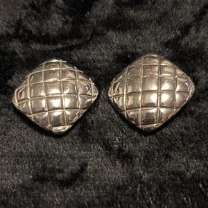 Silver Quilted Square Earrings‼️